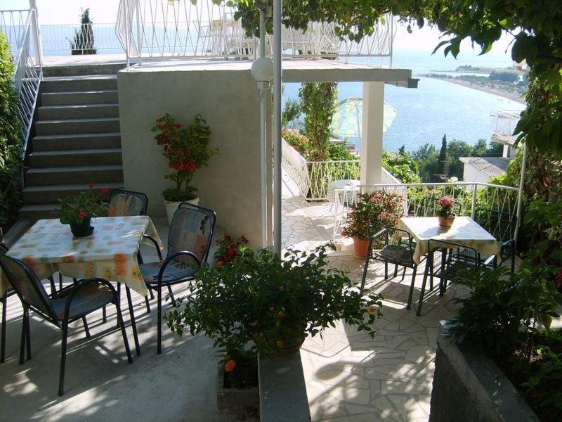 Apartment In Omis With Sea View, Balcony, Air Conditioning, Wi-Fi Bagian luar foto