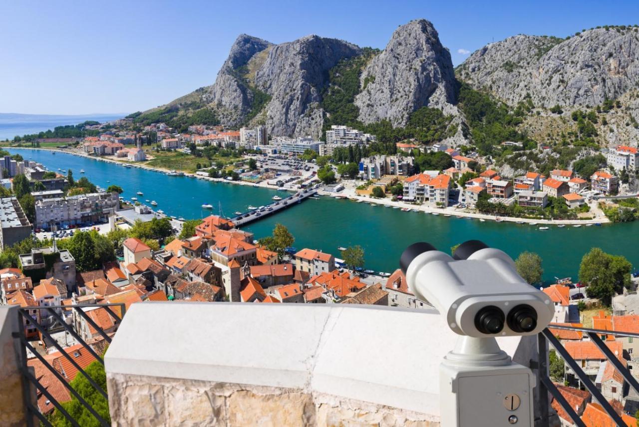 Apartment In Omis With Sea View, Balcony, Air Conditioning, Wi-Fi Bagian luar foto