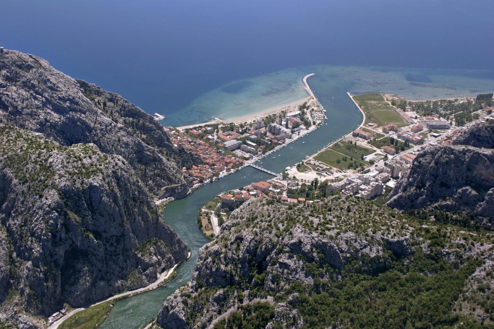 Apartment In Omis With Sea View, Balcony, Air Conditioning, Wi-Fi Bagian luar foto