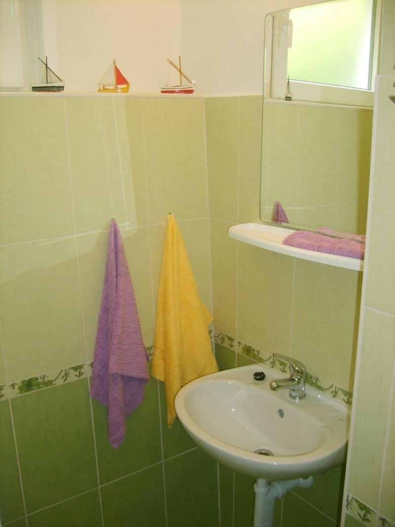 Apartment In Omis With Sea View, Balcony, Air Conditioning, Wi-Fi Bagian luar foto
